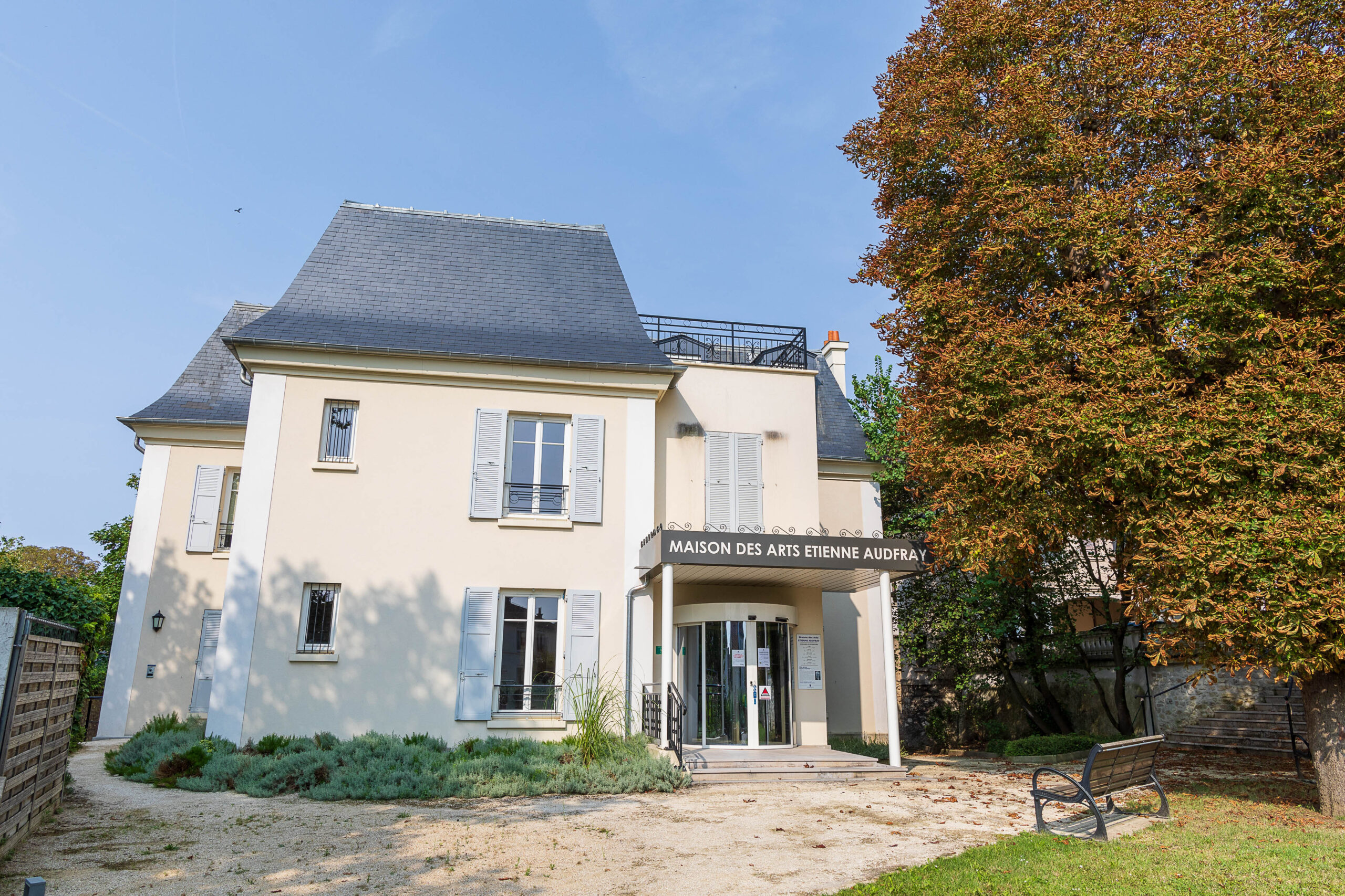 besoin d&rsquo;un artisan r&eacute;novation &agrave; bry-sur-marne ? profitez de l&rsquo;expertise d&rsquo;un professionnel pour vos travaux de r&eacute;novation int&eacute;rieure et ext&eacute;rieure. devis gratuit et interventions rapides.