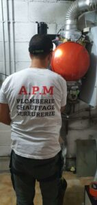 besoin d'un dépannage plombier à bry-sur-marne ? intervention rapide pour fuite d'eau, débouchage, réparation de chauffe-eau, et urgences plomberie. contactez un expert local disponible 7j/7 !