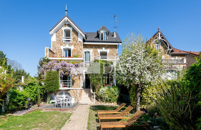 d&eacute;couvrez cette maison r&eacute;nov&eacute;e &agrave; bry, alliant charme de l'ancien et confort moderne. id&eacute;ale pour une vie de famille agr&eacute;able, proche des commodit&eacute;s et des transports. visitez sans tarder !