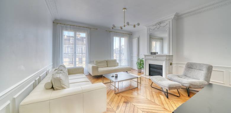 découvrez comment réussir la rénovation d’un appartement haussmannien : conseils, astuces et inspirations pour préserver le charme ancien tout en modernisant votre intérieur à paris.