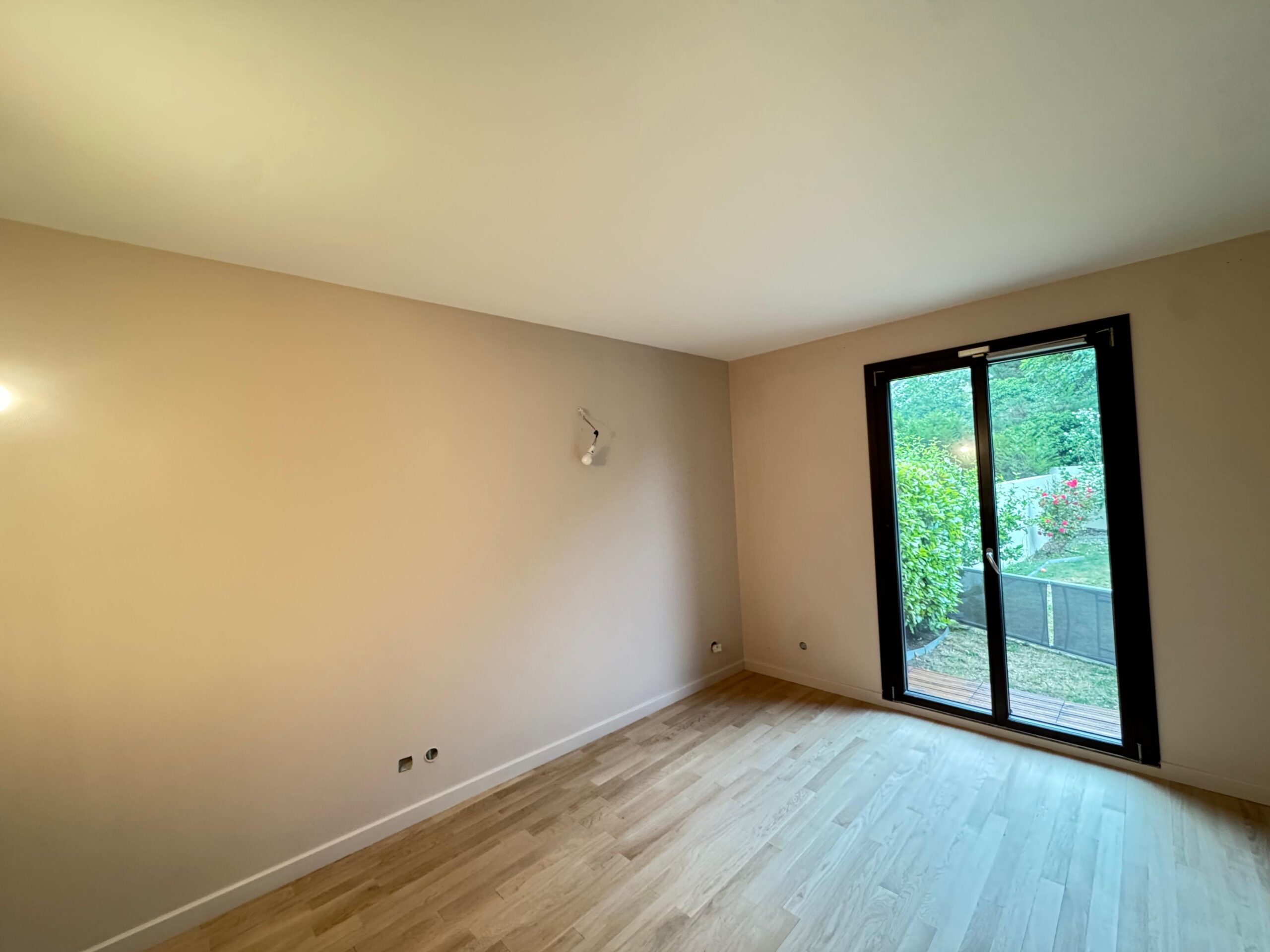 confiez la rénovation intérieure de votre maison ou appartement à bry-sur-marne à des professionnels expérimentés. conseils personnalisés, devis gratuit et travaux de qualité pour sublimer votre intérieur.