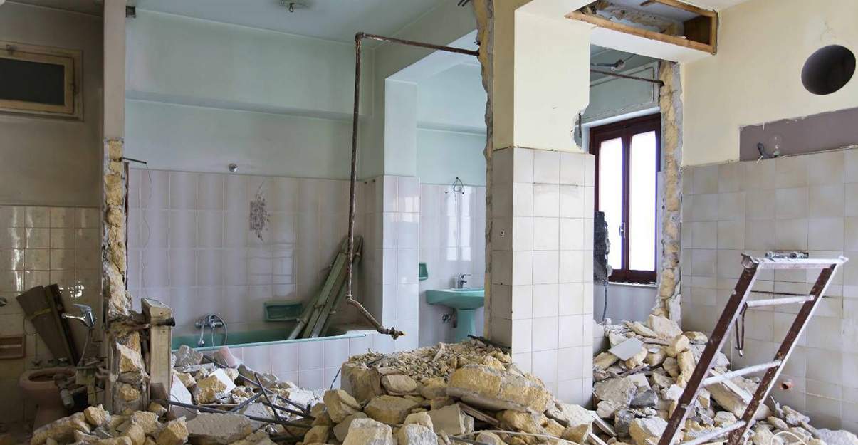 d&eacute;couvrez nos conseils et astuces pour r&eacute;ussir la r&eacute;novation de votre maison : id&eacute;es, &eacute;tapes cl&eacute;s, budget et inspirations pour transformer votre int&eacute;rieur.