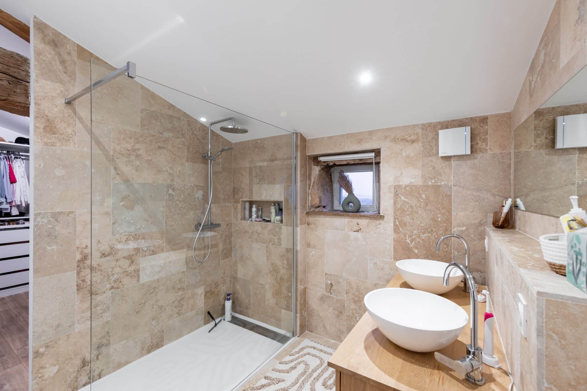 confiez la r&eacute;novation de votre salle de bain &agrave; bry-sur-marne &agrave; des professionnels qualifi&eacute;s. conception sur mesure, modernisation et finitions de qualit&eacute; pour transformer votre espace selon vos envies !